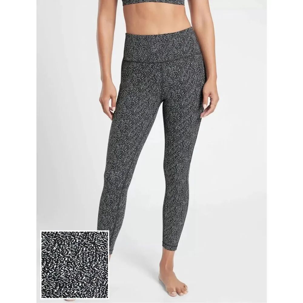 Athleta Ultimate Stash Pocket Textured 7/8 Tight Static Black/White Leggings | S